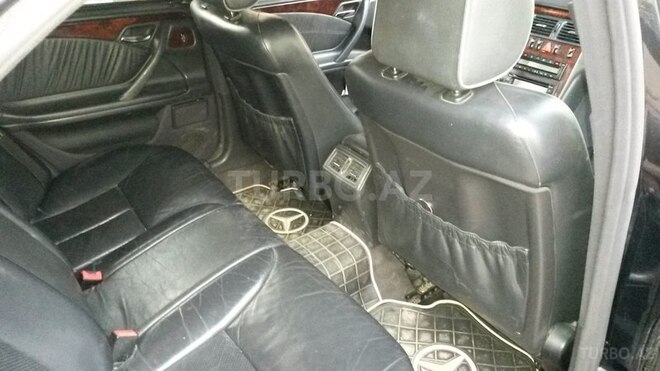 Mercedes E 220 2001, 282,800 km - 2.2 l - Bakı