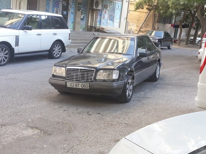 Mercedes E 220 1994, 276,846 km - 2.2 l - Bakı