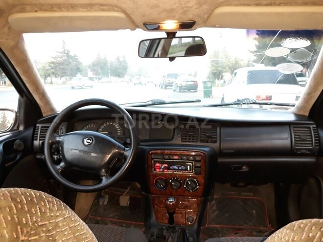 Opel Vectra 1996, 300,000 km - 2.0 l - Sumqayıt