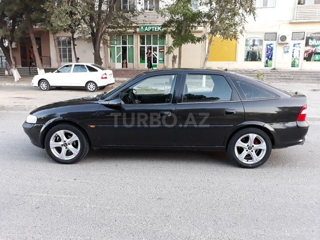 Opel Vectra 1996, 300,000 km - 2.0 l - Sumqayıt