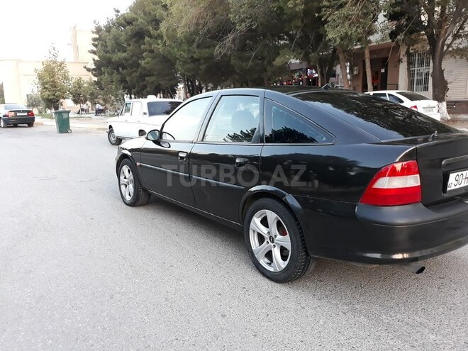 Opel Vectra 1996, 300,000 km - 2.0 l - Sumqayıt