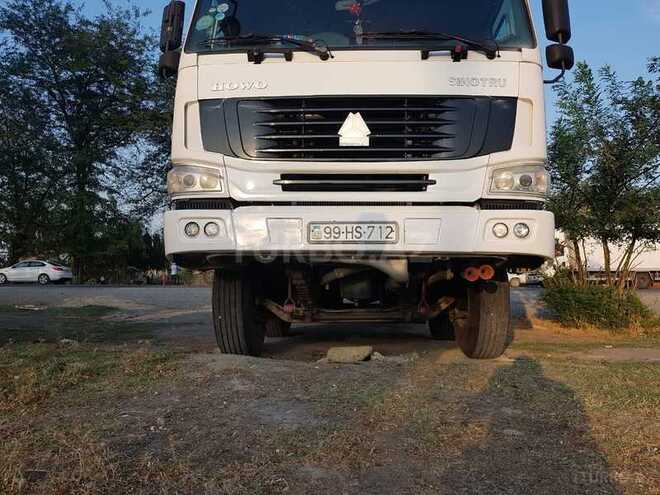 HOWO Sinotruk 2012, 400,000 km - 9.5 l - Xaçmaz