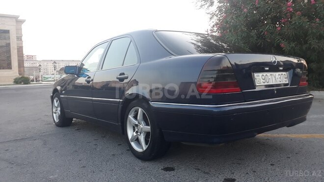 Mercedes C 220 2000, 400,000 km - 2.2 л - Sumqayıt