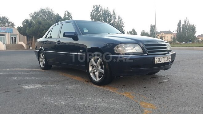 Mercedes C 220 2000, 400,000 km - 2.2 л - Sumqayıt