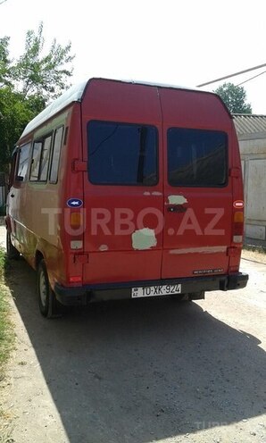 Mercedes 208 D 1993, 555,000 km - 2.3 l - Salyan