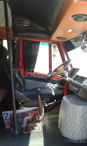 Mercedes 208 D 1993, 555,000 km - 2.3 l - Salyan