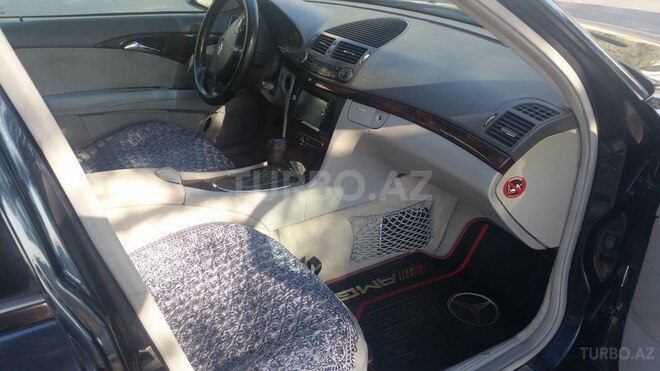 Mercedes E 220 2003, 300,000 km - 2.2 л - Bakı
