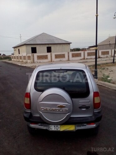 Chevrolet Niva 2003, 180,000 km - 0.2 l - Neftçala