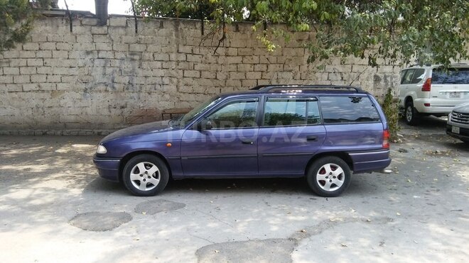 Opel Astra 1996, 252,300 km - 1.6 l - Bakı
