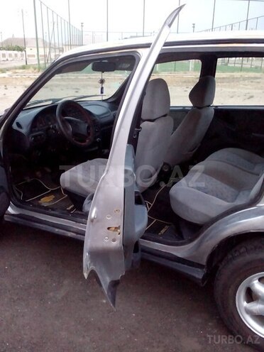 Chevrolet Niva 2003, 180,000 km - 0.2 l - Neftçala