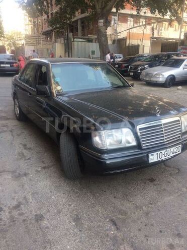 Mercedes E 220 1994, 313,000 km - 2.2 л - Bakı