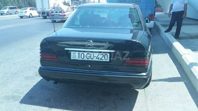 Mercedes E 220 1994, 313,000 km - 2.2 л - Bakı