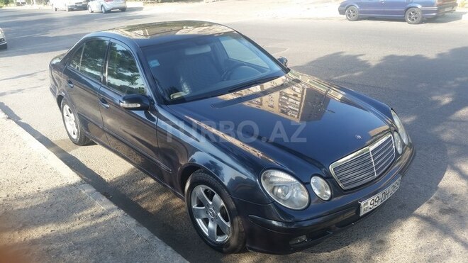 Mercedes E 220 2003, 300,000 km - 2.2 л - Bakı