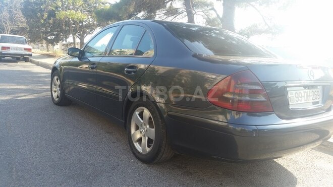 Mercedes E 220 2003, 300,000 km - 2.2 л - Bakı