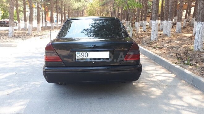 Mercedes C 220 1994, 256,000 km - 2.2 l - Sumqayıt