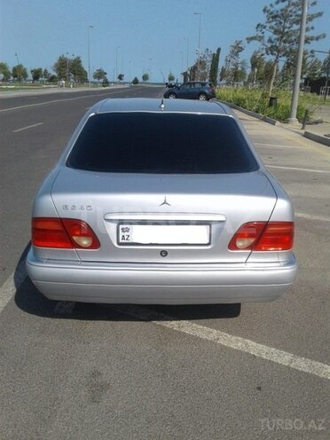 Mercedes E 240 1998, 270,000 km - 2.4 l - Bakı