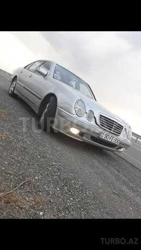 Mercedes E 220 2001, 252,000 km - 2.2 l - Bakı
