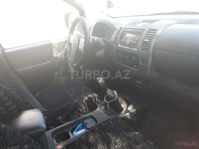 Nissan Navara 2011, 220,000 km - 2.5 л - Bakı