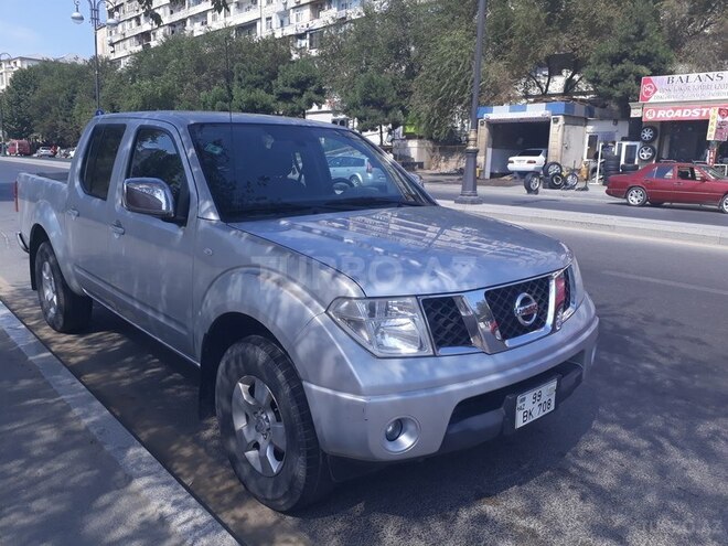 Nissan Navara 2011, 220,000 km - 2.5 л - Bakı
