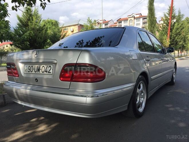 Mercedes E 280 2000, 286,032 km - 2.8 л - Zaqatala