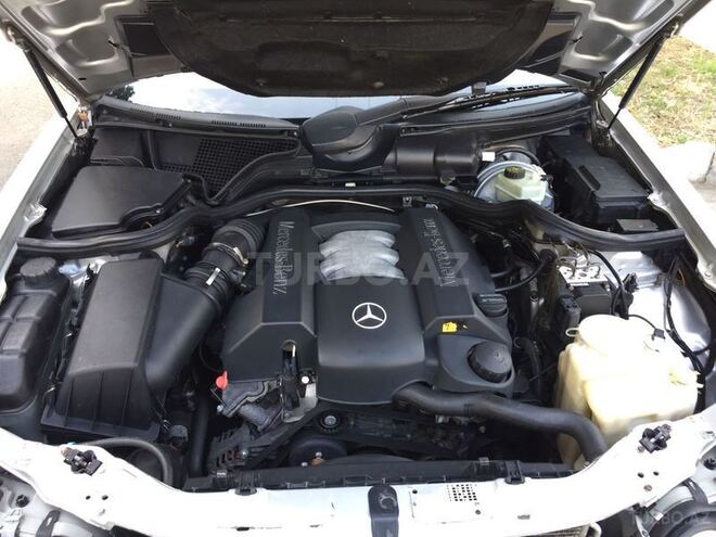 Mercedes E 280 2000, 286,032 km - 2.8 л - Zaqatala