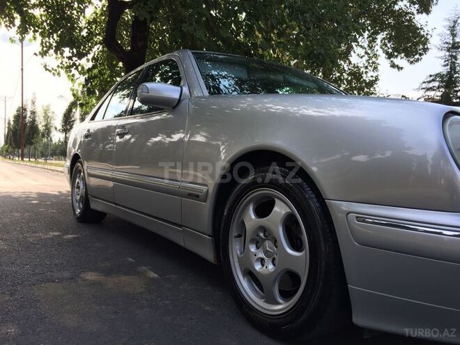 Mercedes E 280 2000, 286,032 km - 2.8 л - Zaqatala