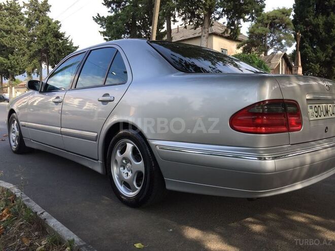 Mercedes E 280 2000, 286,032 km - 2.8 л - Zaqatala