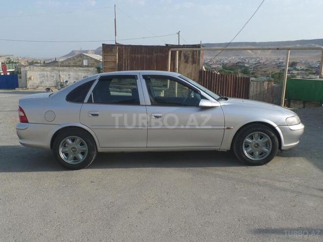Opel Vectra 1998, 255,400 km - 2.0 л - Bakı