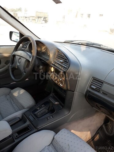 BMW 320 1994, 337,000 km - 2.0 l - Bakı