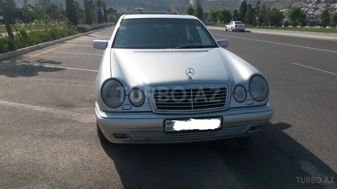 Mercedes E 240 1998, 271,000 km - 2.4 l - Bakı