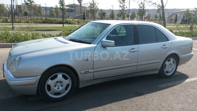 Mercedes E 240 1998, 271,000 km - 2.4 l - Bakı