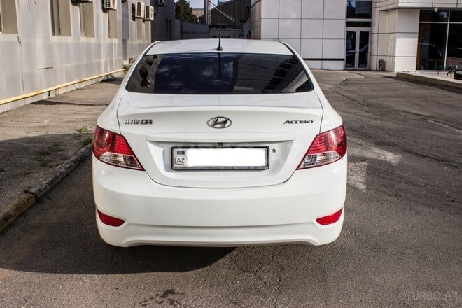 Hyundai Accent 2012, 208,000 km - 1.6 л - Bakı