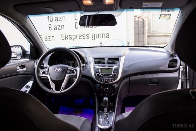 Hyundai Accent 2012, 208,000 km - 1.6 л - Bakı