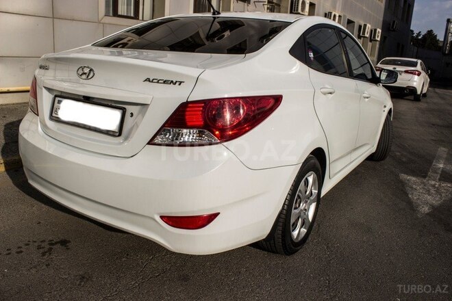 Hyundai Accent 2012, 208,000 km - 1.6 л - Bakı