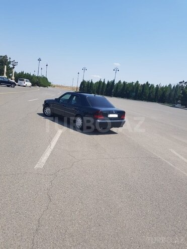 Mercedes C 180 2000, 220,000 km - 1.8 л - Gəncə