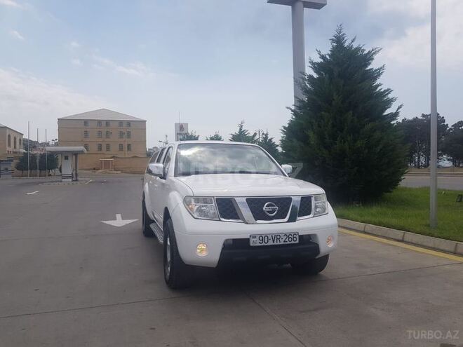 Nissan Navara 2012, 268,110 km - 2.5 л - Bakı