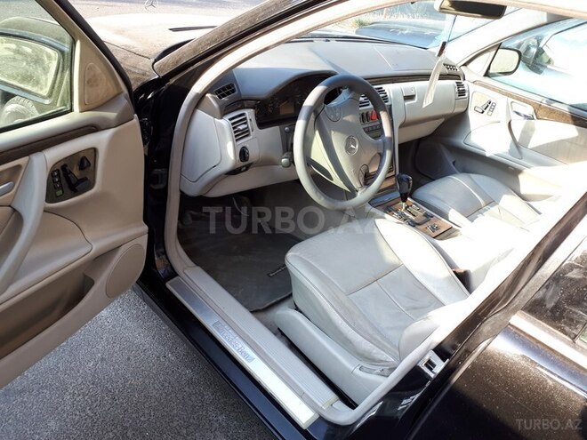 Mercedes E 320 2002, 206,702 km - 3.2 l - Bakı