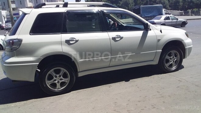 Mitsubishi Outlander 2003, 203,900 km - 2.0 л - Bakı