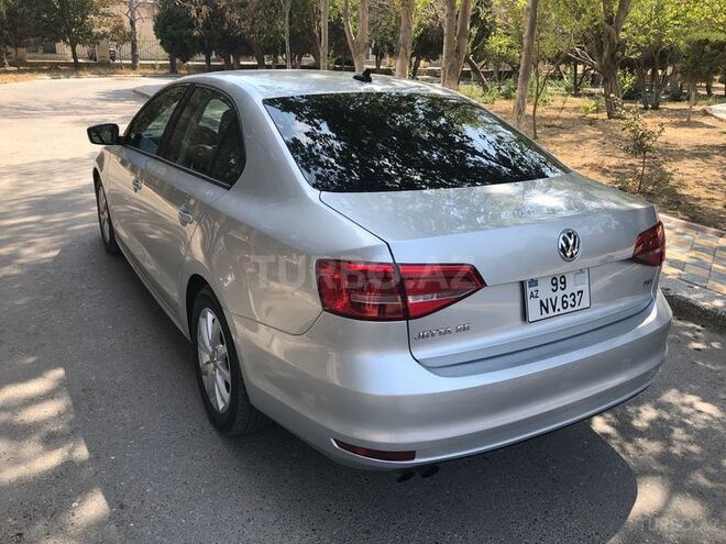 Volkswagen Jetta 2015, 98,000 km - 1.8 l - Bakı
