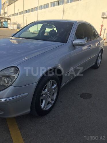 Mercedes E 220 2002, 243,180 km - 2.2 l - Bakı