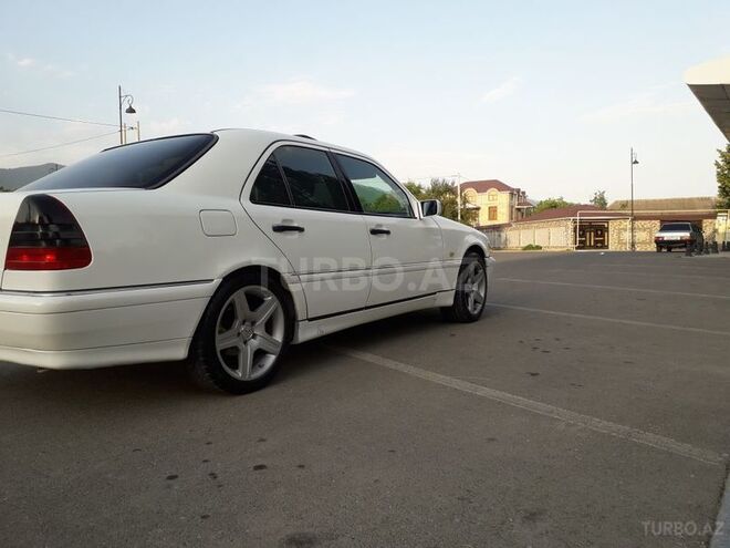 Mercedes C 230 1998, 233,000 km - 2.3 l - İsmayıllı