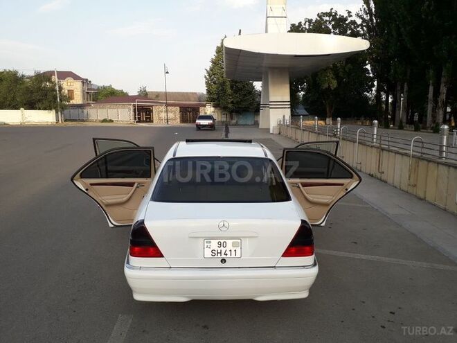 Mercedes C 230 1998, 233,000 km - 2.3 l - İsmayıllı
