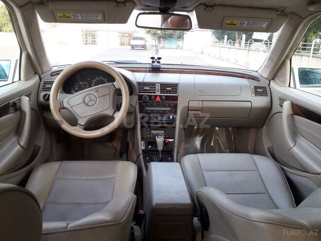 Mercedes C 230 1998, 233,000 km - 2.3 l - İsmayıllı