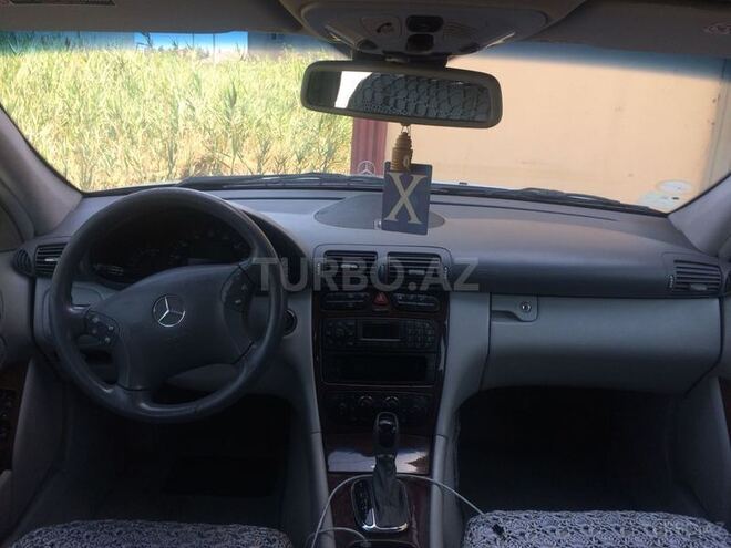 Mercedes E 240 2001, 196,000 km - 2.4 l - Bakı