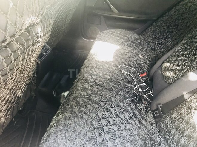 Mercedes E 240 2001, 288,809 km - 2.6 l - Bakı