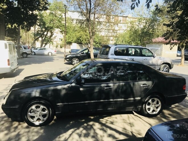 Mercedes E 240 2001, 288,809 km - 2.6 l - Bakı