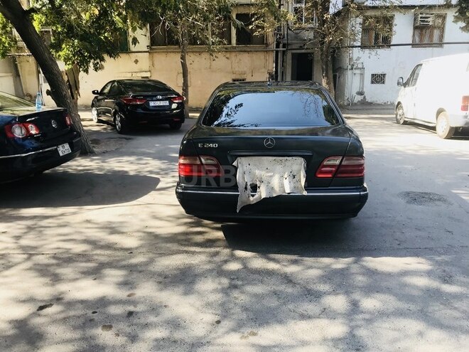 Mercedes E 240 2001, 288,809 km - 2.6 l - Bakı
