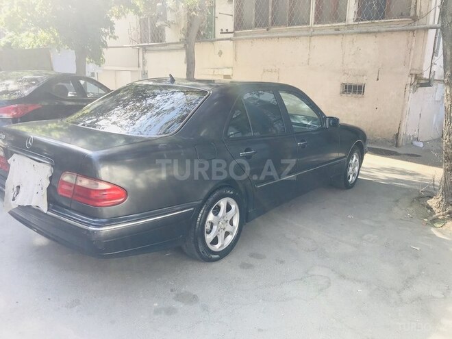Mercedes E 240 2001, 288,809 km - 2.6 l - Bakı
