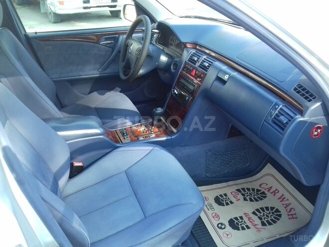 Mercedes E 240 1999, 230,000 km - 2.4 л - Gəncə