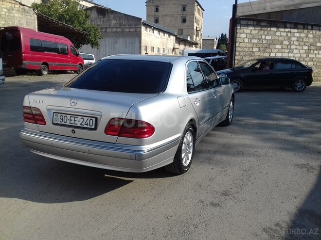 Mercedes E 240 1999, 230,000 km - 2.4 л - Gəncə